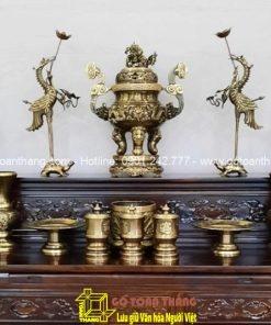 Bộ đồ thờ bằng đồng thau