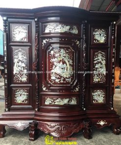 Tủ thờ làm từ chất liệu Gỗ Gụ